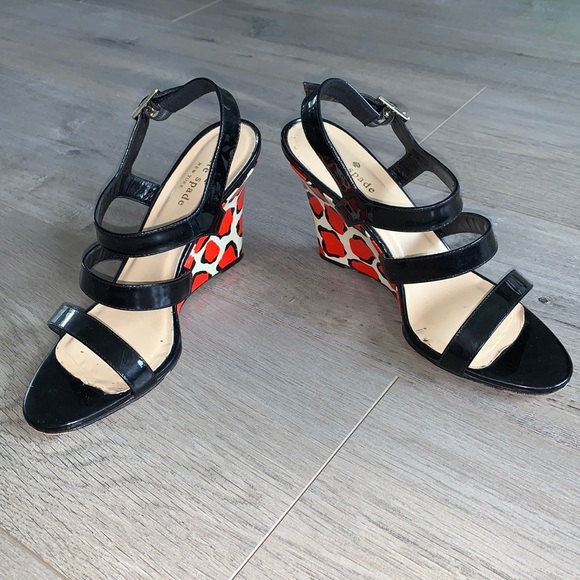 Kate Spade Patent Black Leather Wedge Print Size 7 - Picture 2 of 7